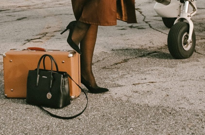 3 Things You Should Never Wear on a Plane (And What to Wear Instead)